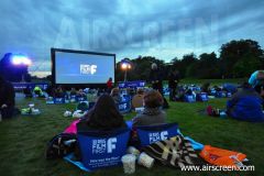 Open-Air-Kino der RBS in Schottland