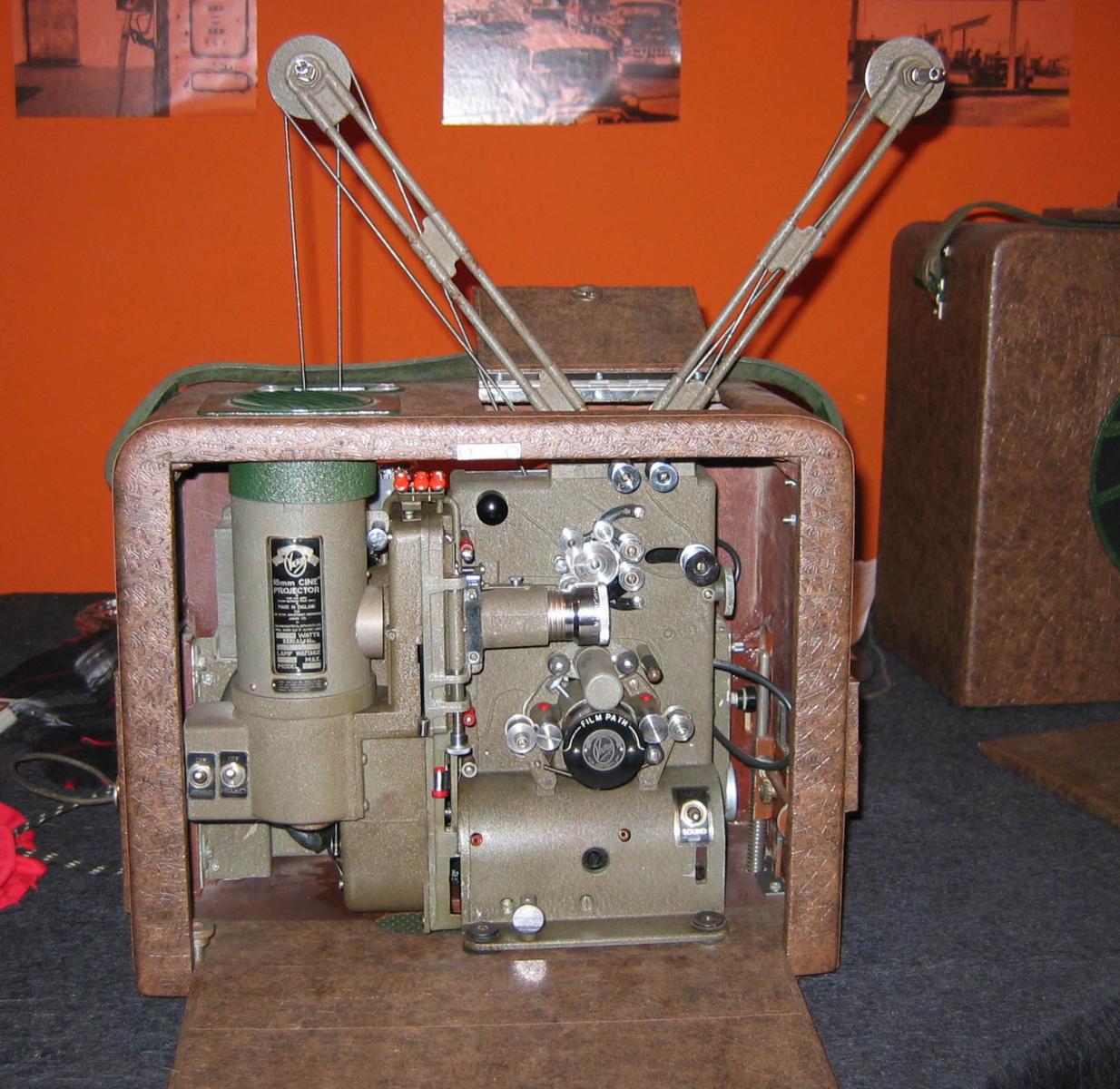 16 mm Victor Animatophone (1945) 