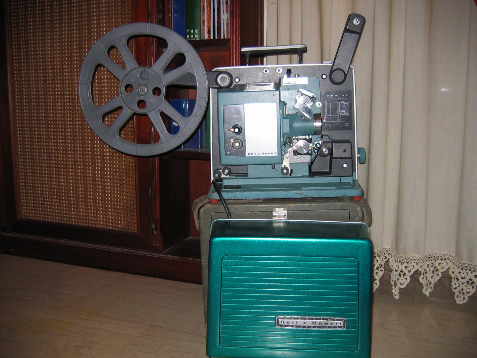 16mm Bell & Howell Filmosound 540 (1969)