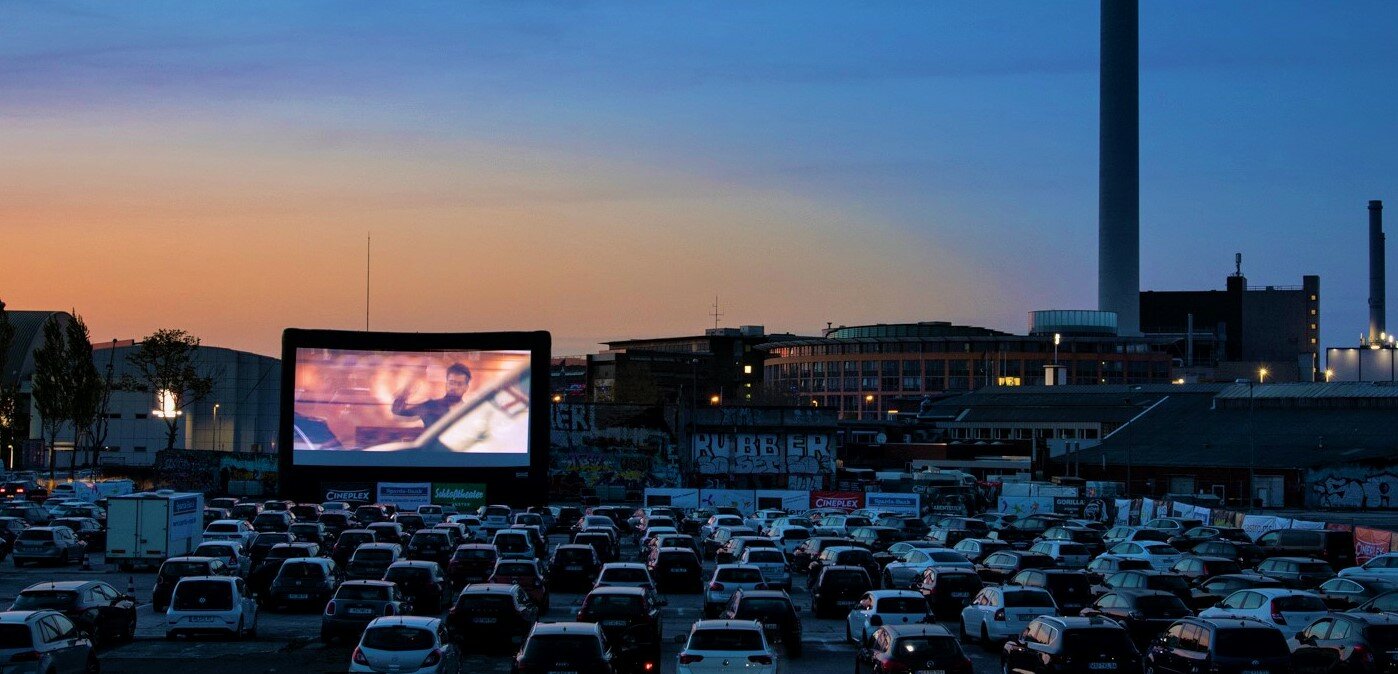 aufblasbare Bildwände für Open-Air-Kinos und Autokinos