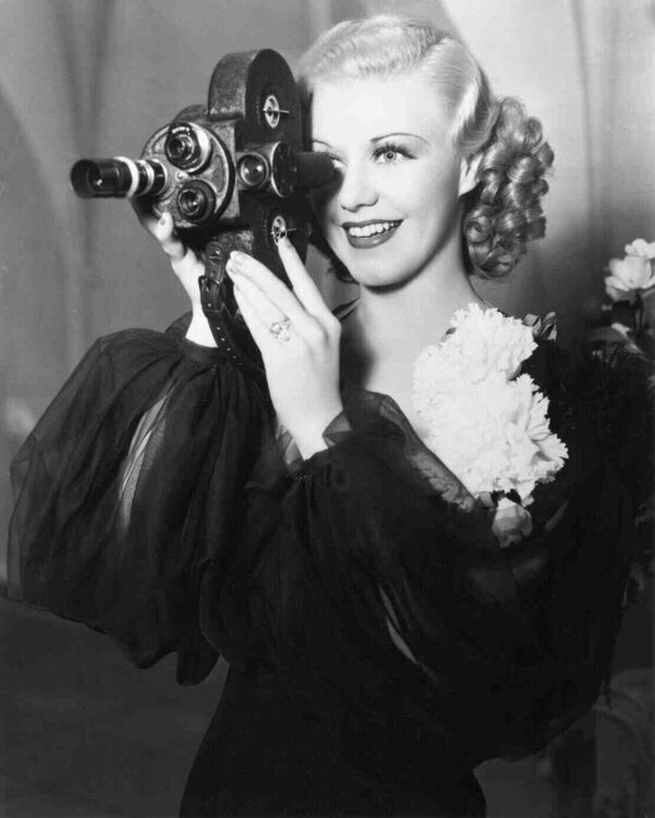 GingerRogers.thumb.jpg.05a70c4fa771f8893bf634115242d6ca.jpg